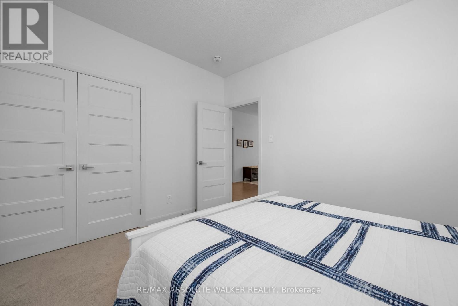 1013 DIAMOND STREET Image 19