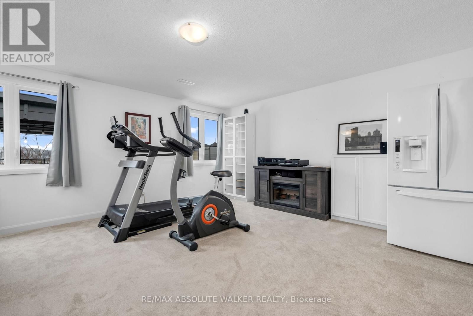 1013 DIAMOND STREET Image 26