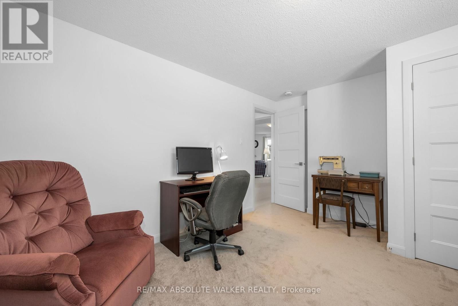 1013 DIAMOND STREET Image 28