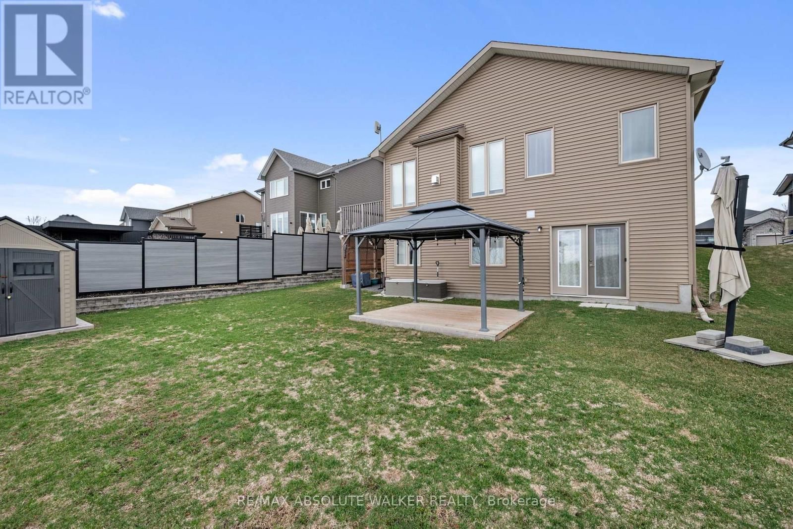 1013 DIAMOND STREET Image 29