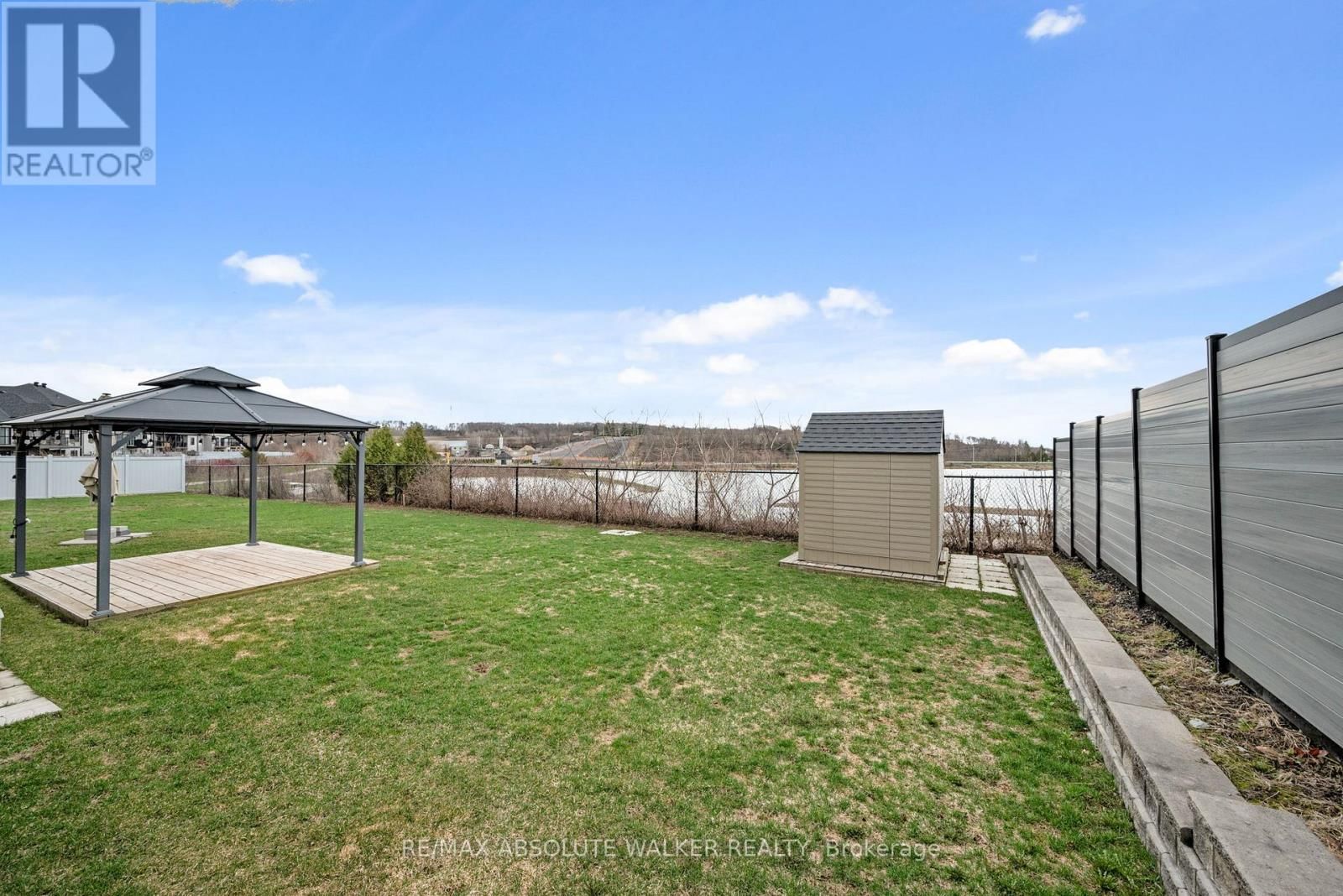 1013 DIAMOND STREET Image 30