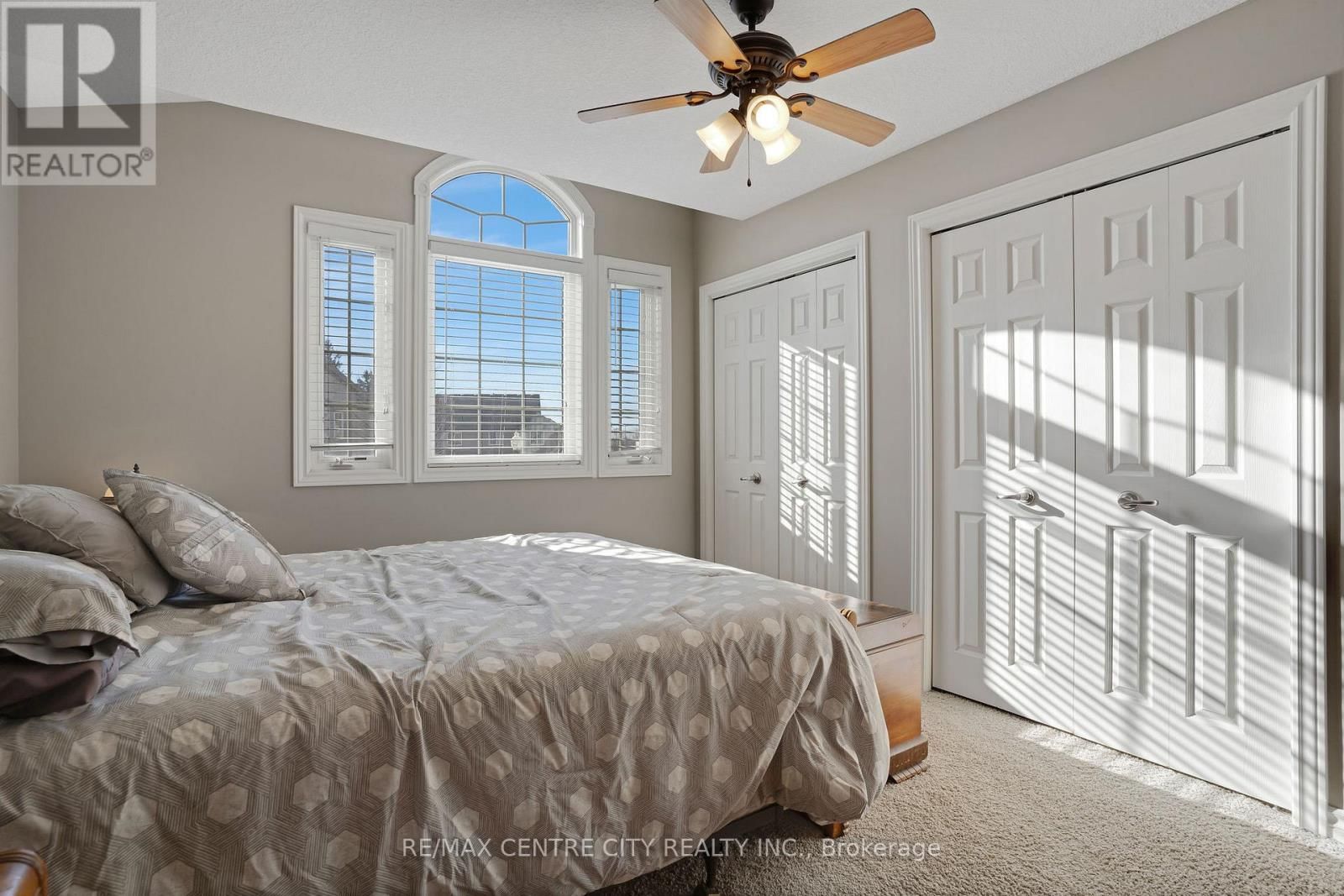 4 - 214 SNYDER'S ROAD EAST Image 26