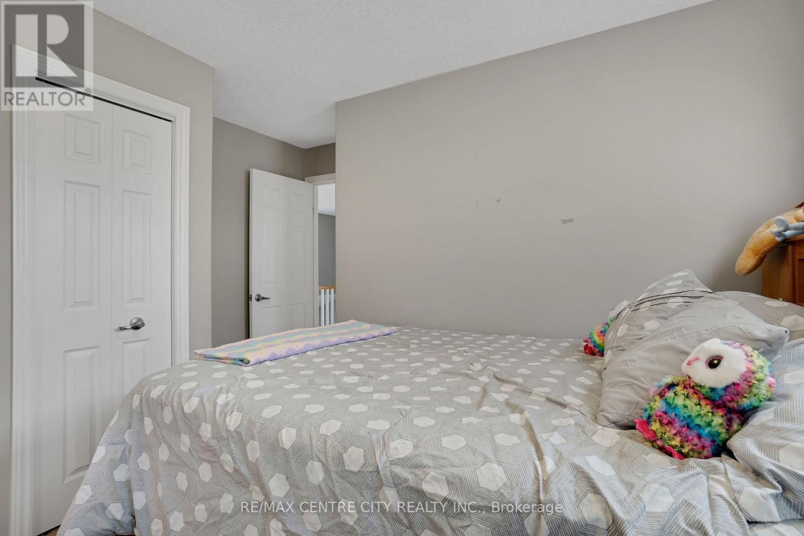 4 - 214 SNYDER'S ROAD EAST Image 29