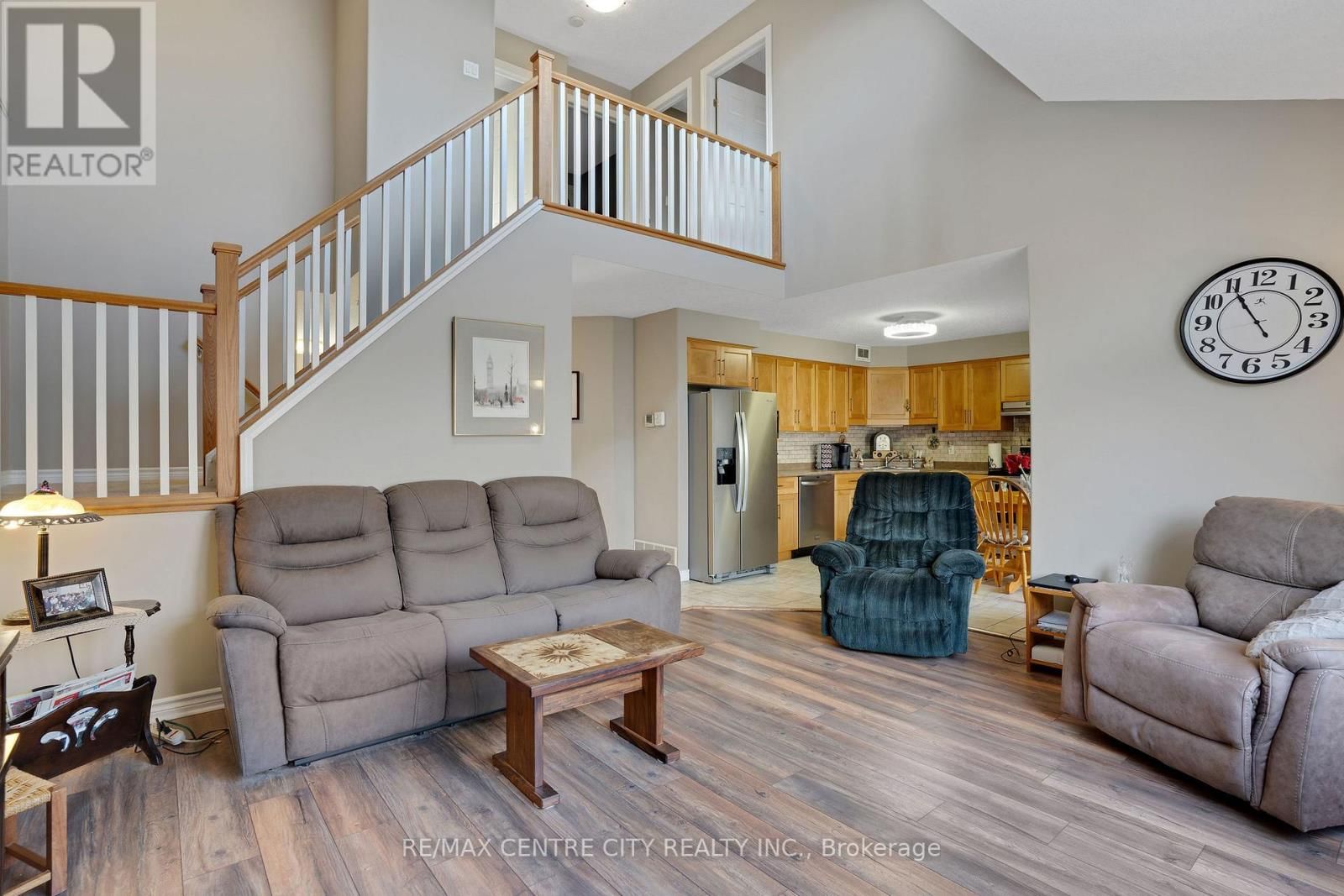 4 - 214 SNYDER'S ROAD EAST Image 6