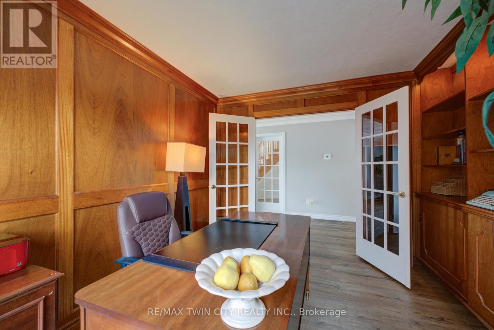 9 SCARFE GARDENS Image 7