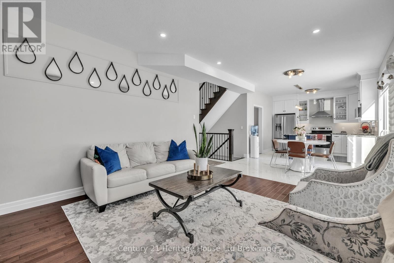 97 BEECH BOULEVARD Image 13