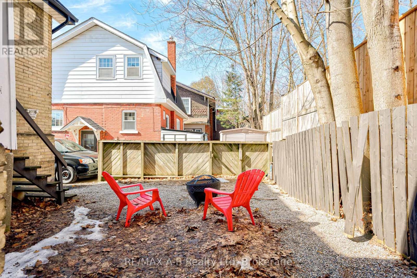 246 WELLINGTON STREET Image 45