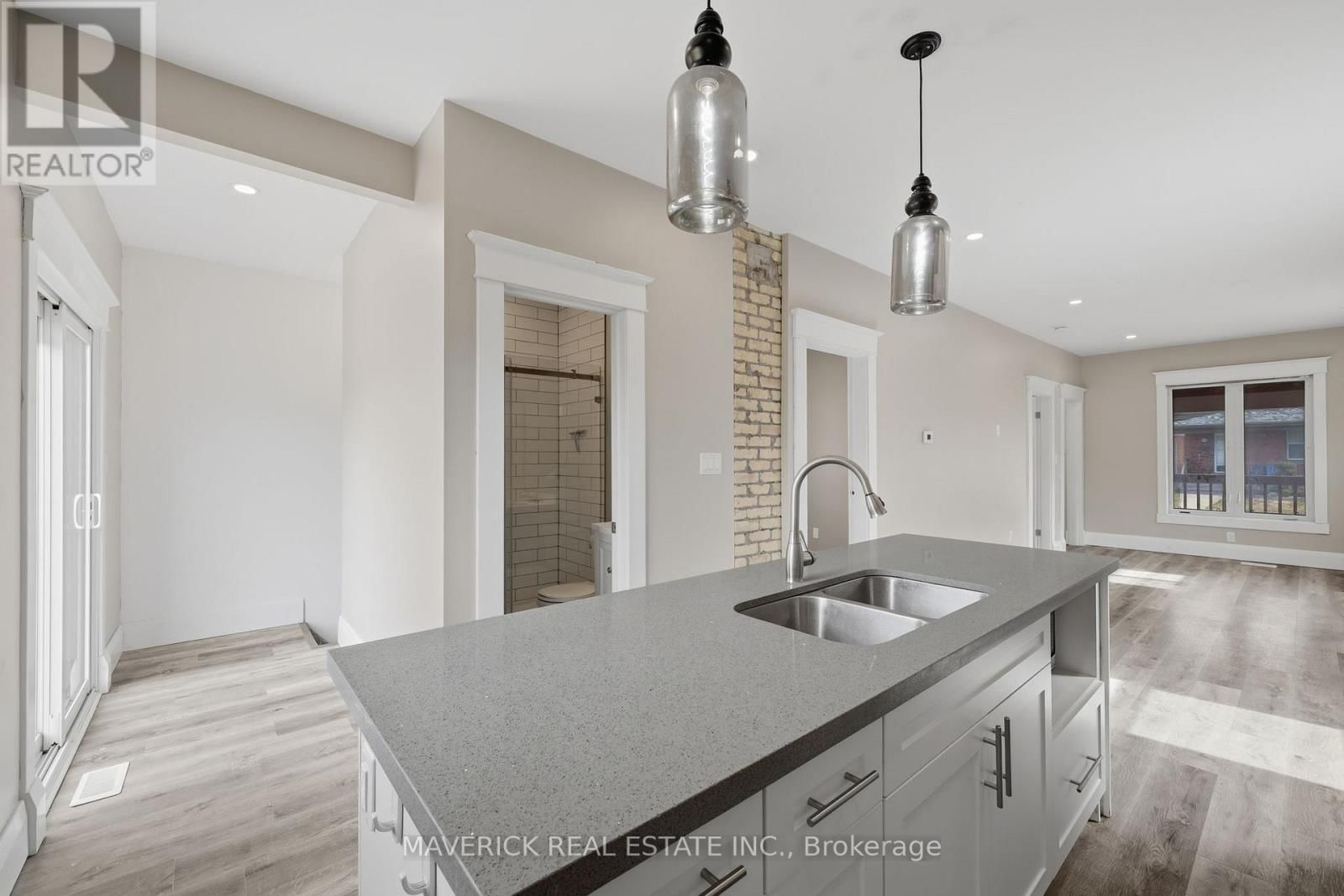 99 EGERTON STREET Image 10