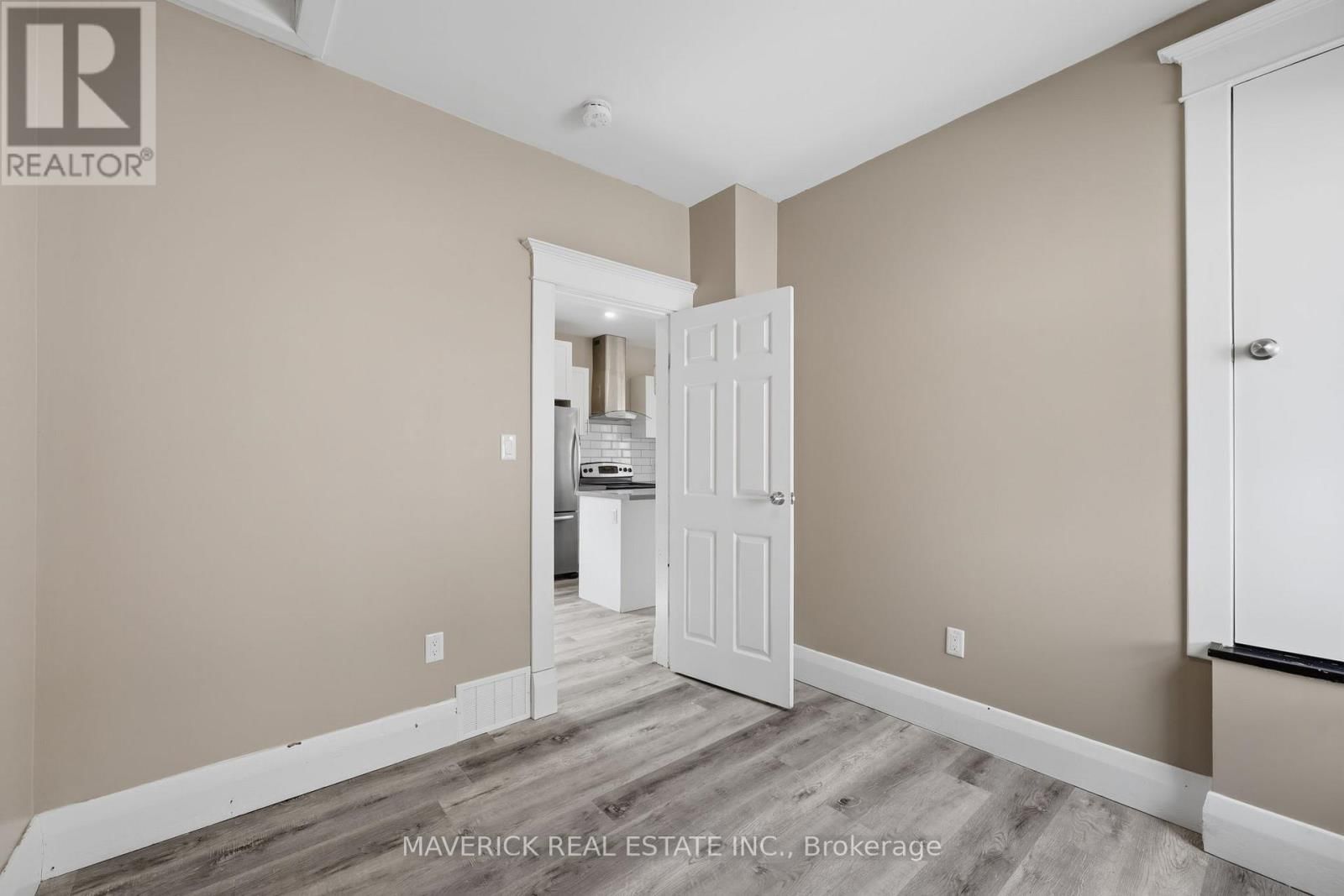 99 EGERTON STREET Image 14