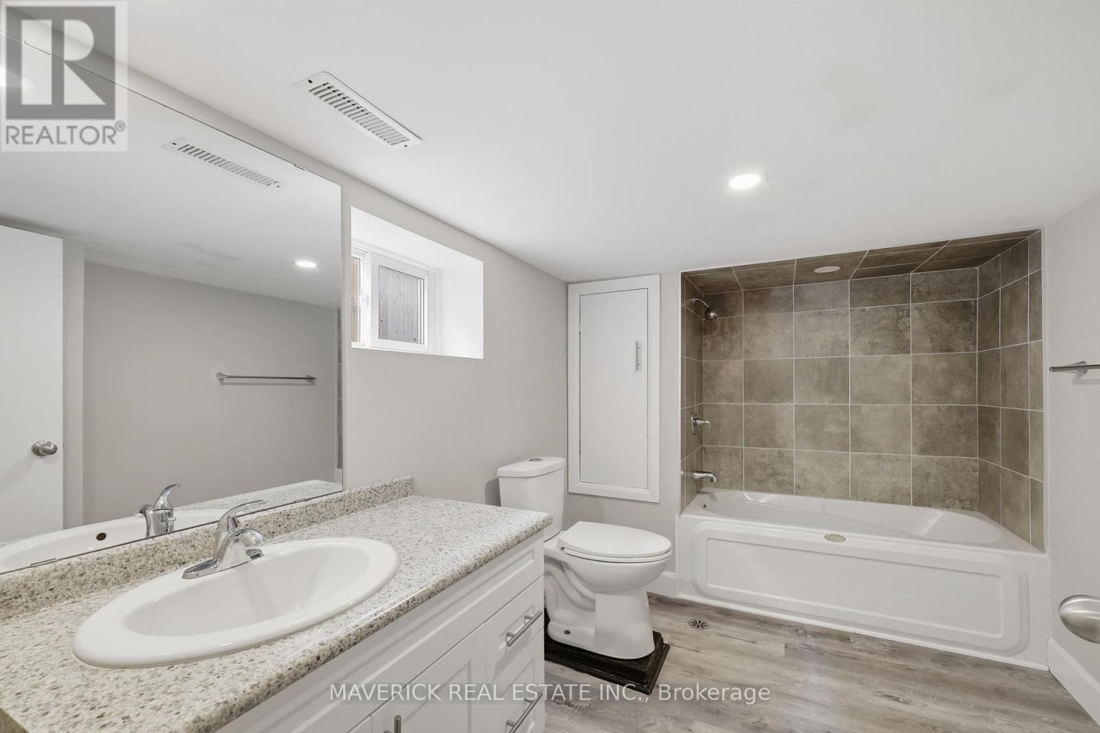 99 EGERTON STREET Image 19