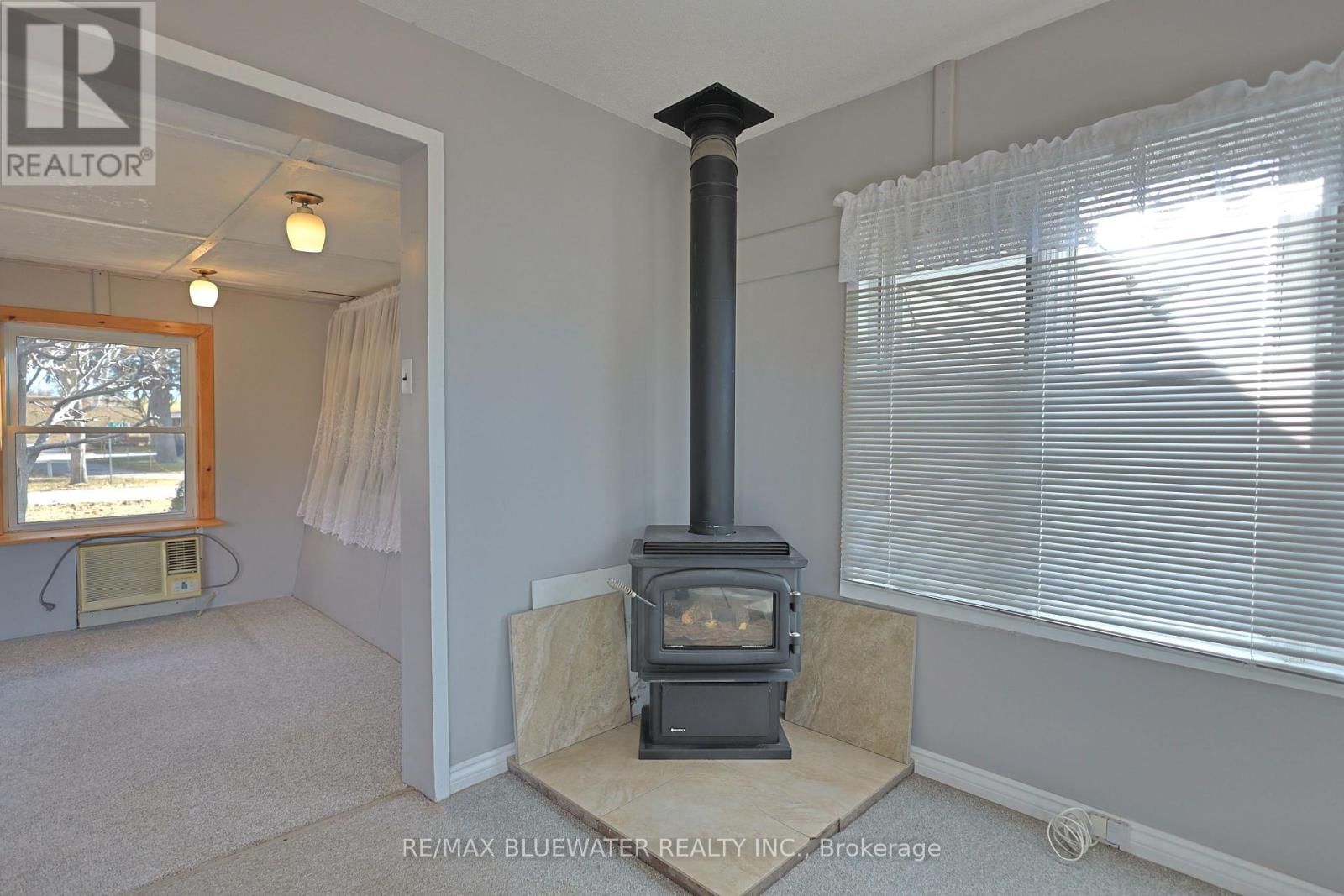 48 - 9385 IPPERWASH ROAD Image 12