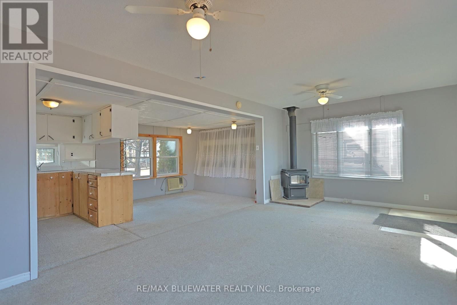 48 - 9385 IPPERWASH ROAD Image 14