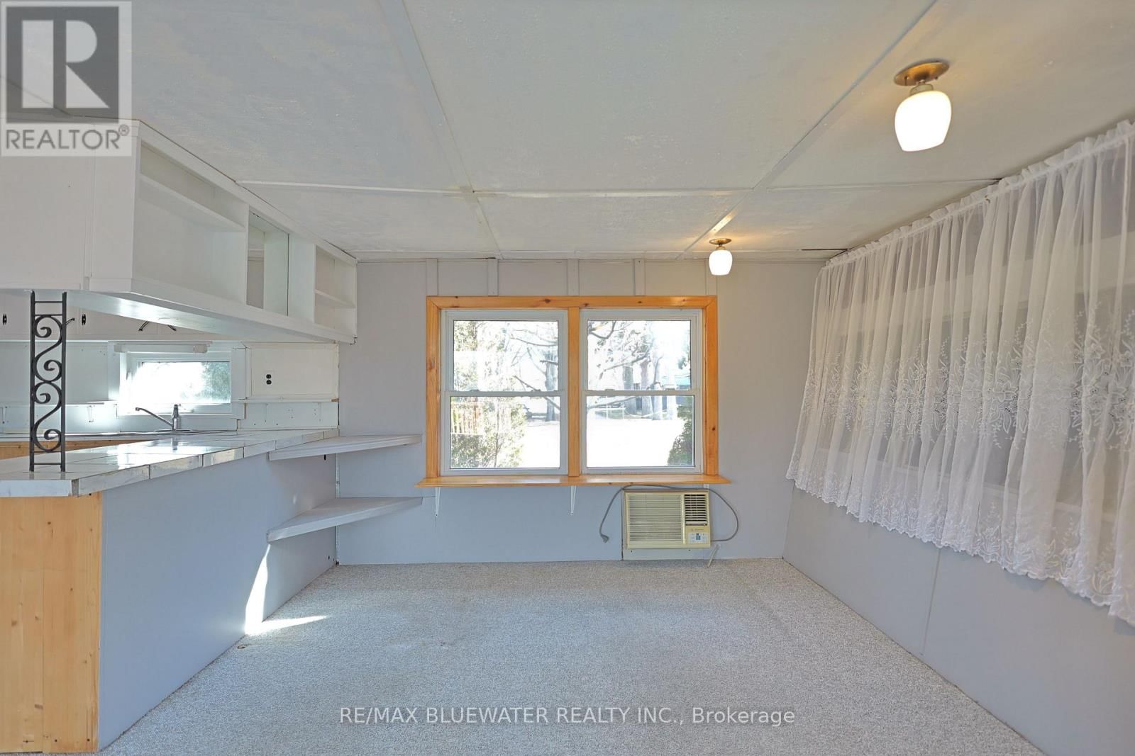 48 - 9385 IPPERWASH ROAD Image 15