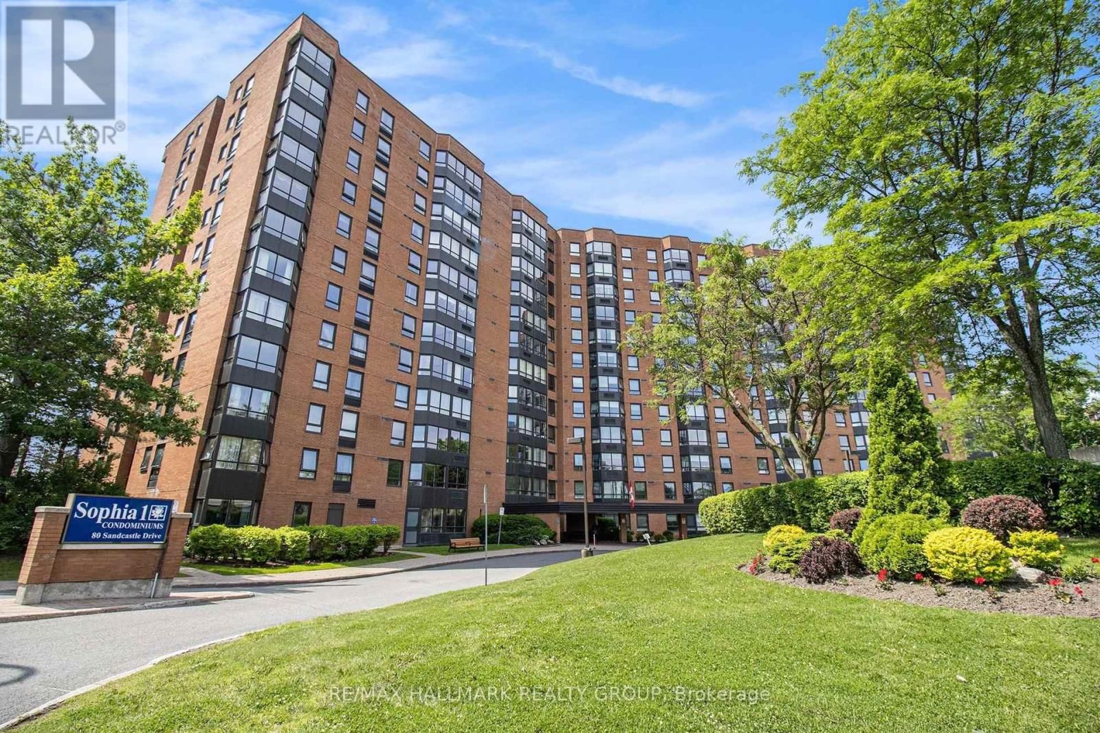 616 - 80 SANDCASTLE DRIVE Image 1