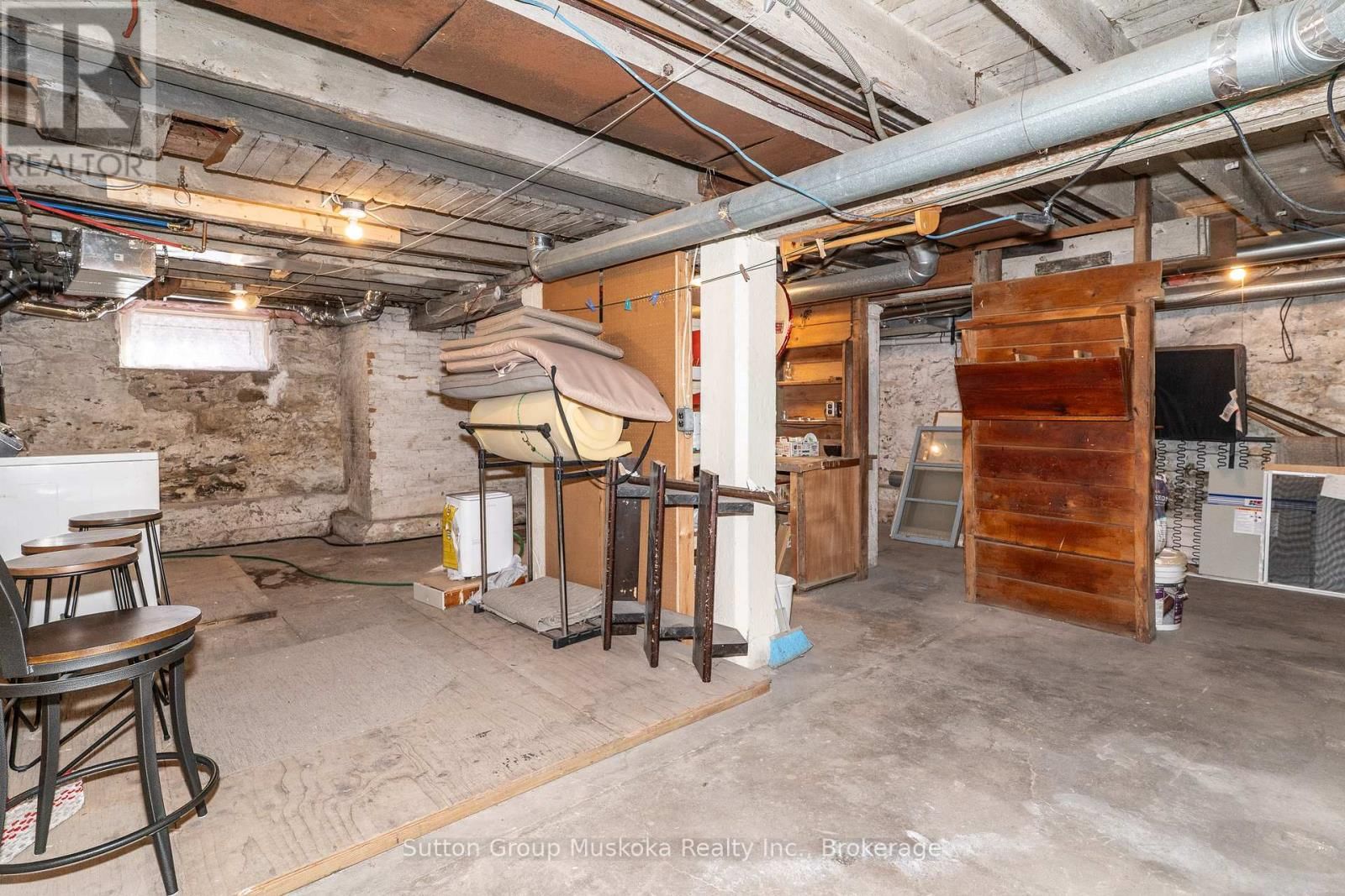 24 MARY STREET WEST Image 50