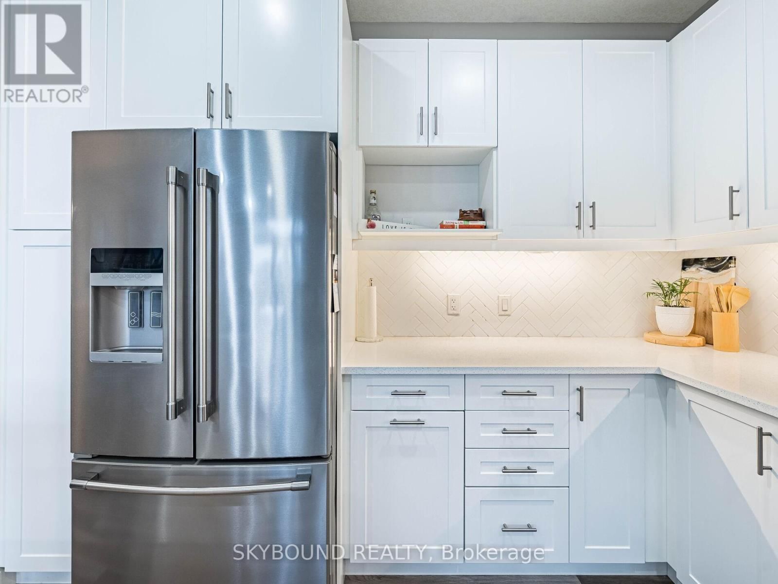 110 LINKS CRESCENT Image 15