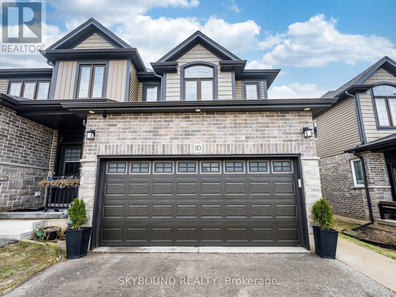 110 LINKS CRESCENT Image 3