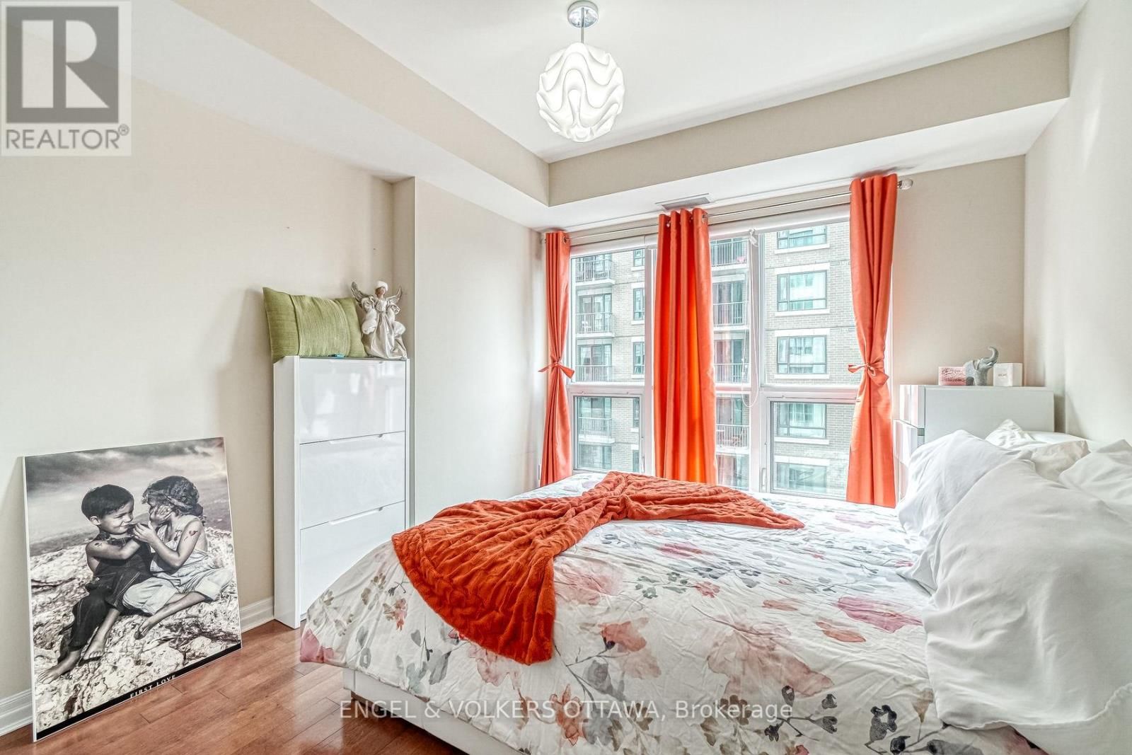 804 - 195 BESSERER STREET Image 18