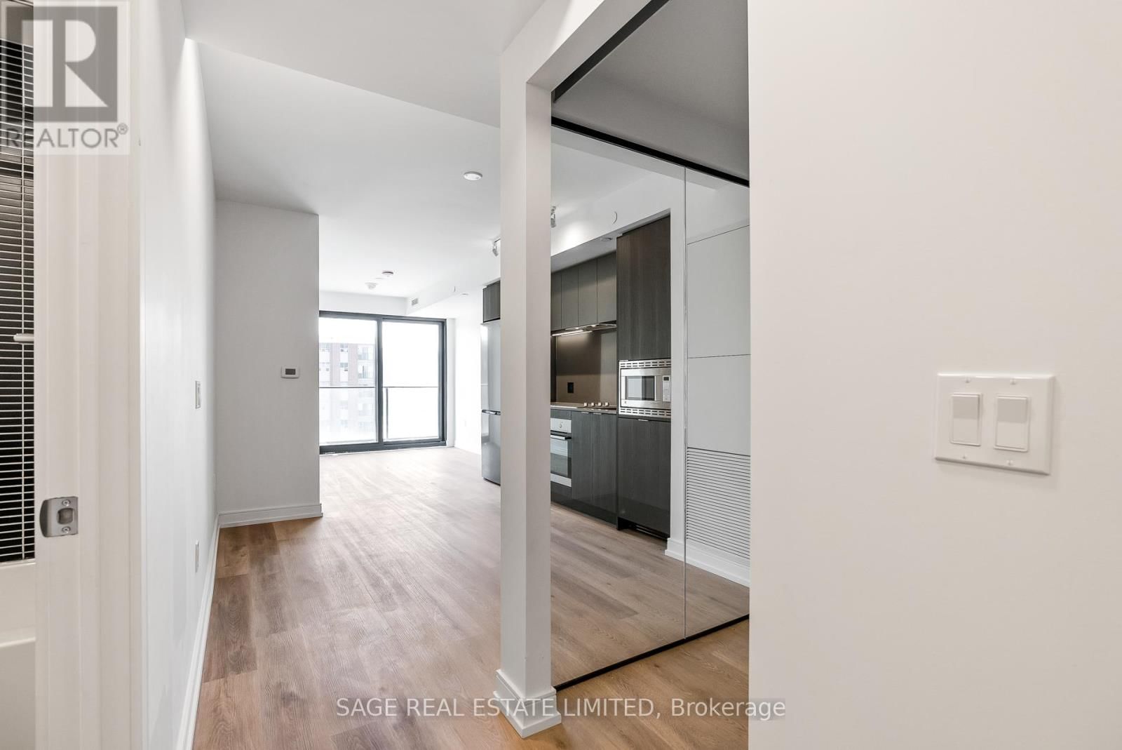 1004 - 1 JARVIS STREET Image 12