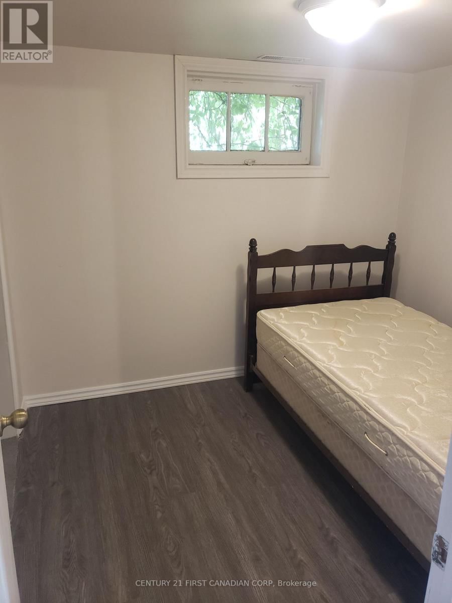 72 LYMAN STREET Image 14