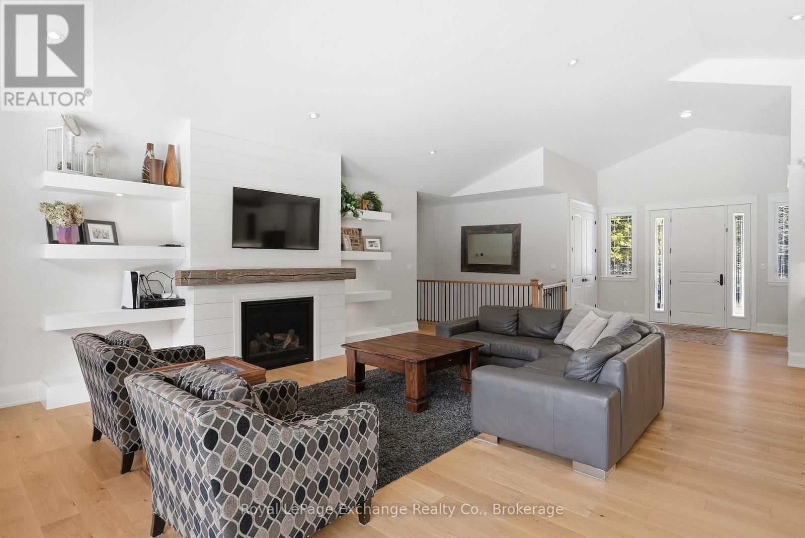 185 LOUISE CREEK CRESCENT Image 10