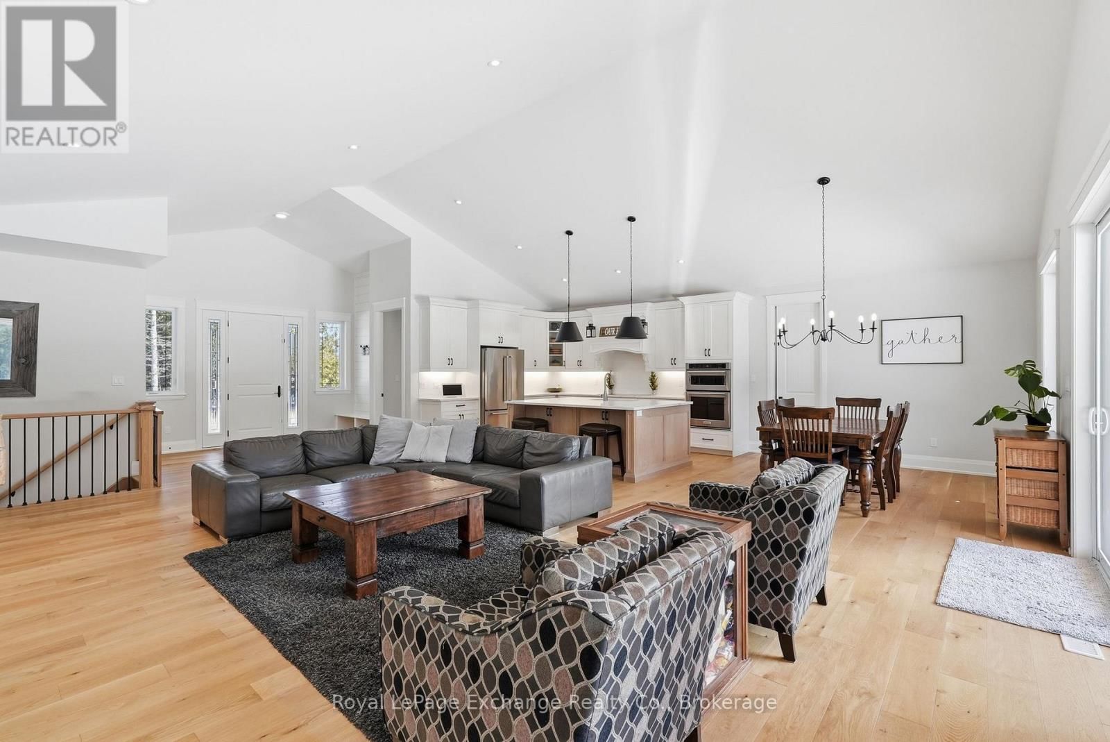 185 LOUISE CREEK CRESCENT Image 11