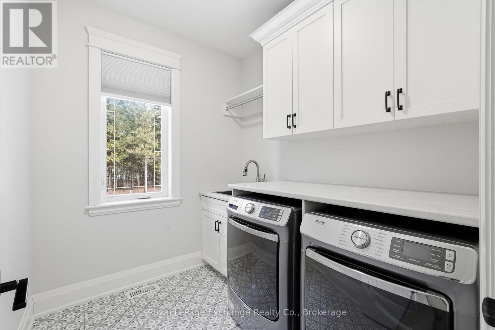 185 LOUISE CREEK CRESCENT Image 20