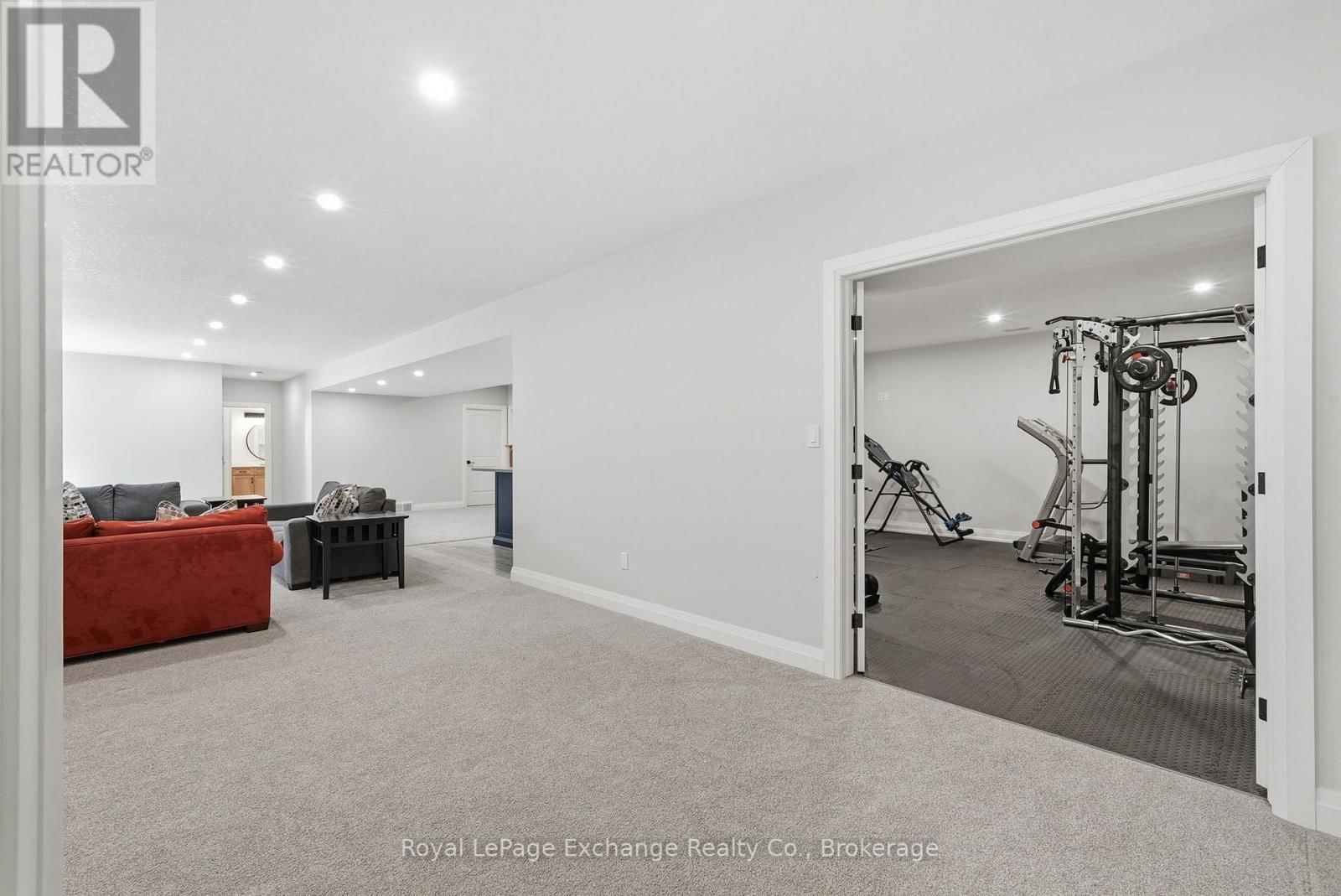 185 LOUISE CREEK CRESCENT Image 31