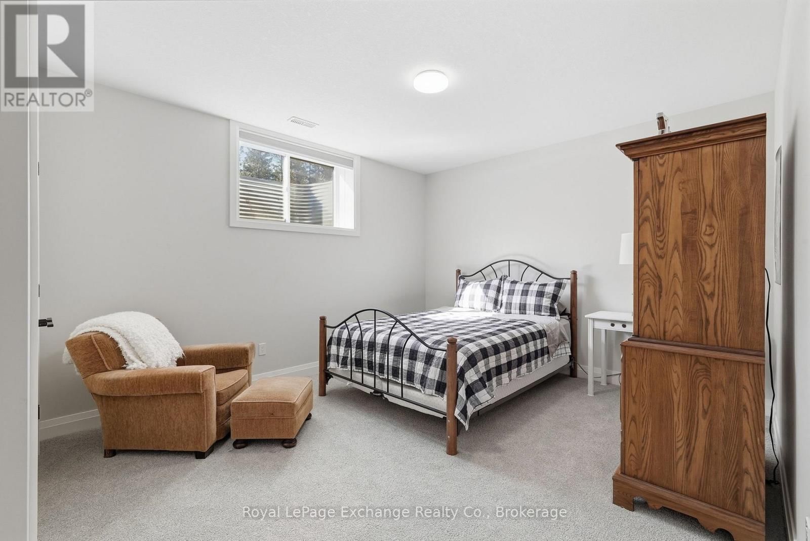 185 LOUISE CREEK CRESCENT Image 33