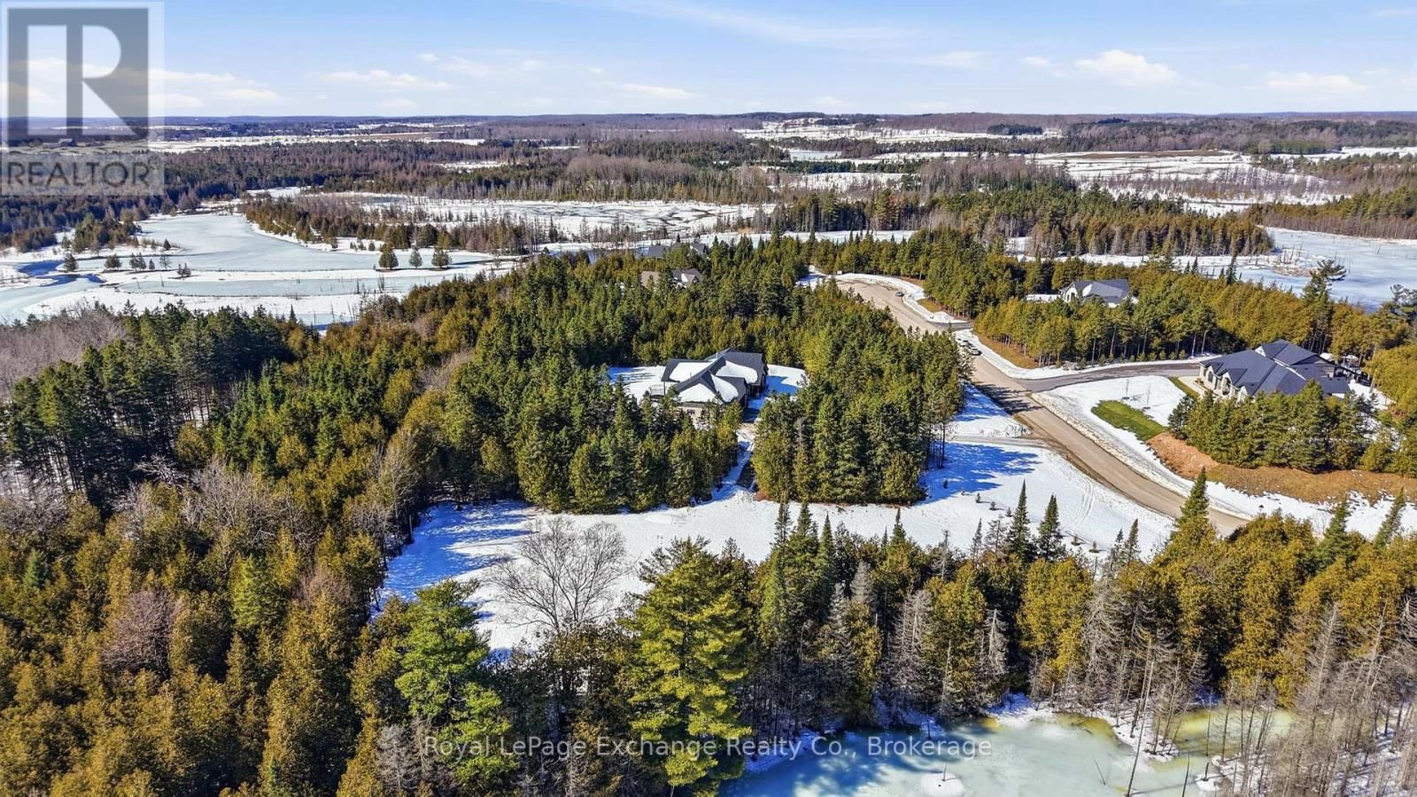 185 LOUISE CREEK CRESCENT Image 42