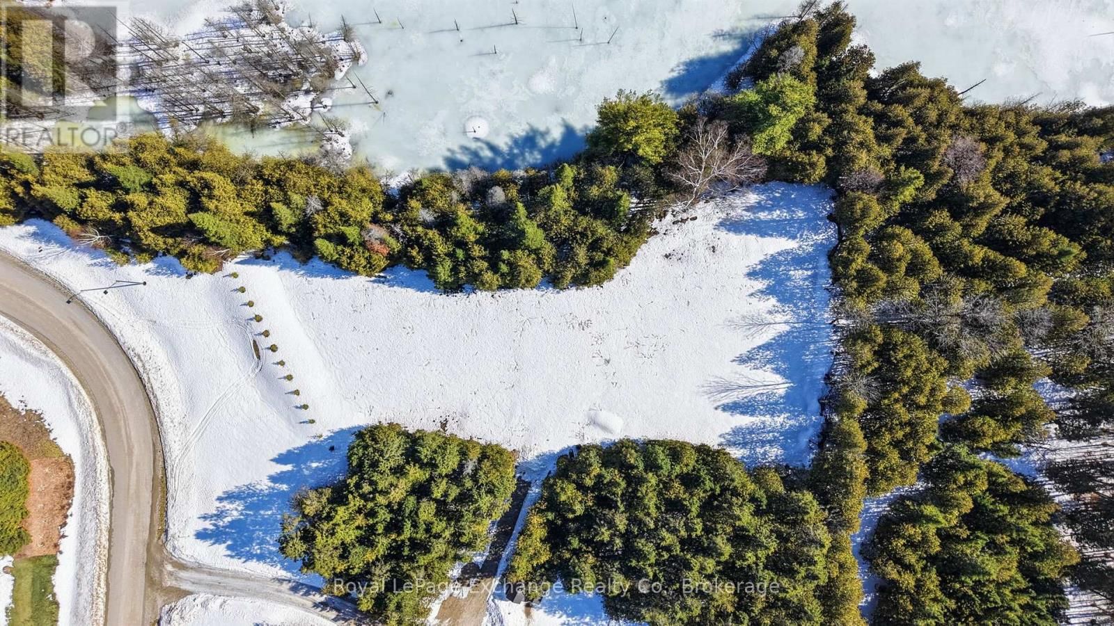 185 LOUISE CREEK CRESCENT Image 46