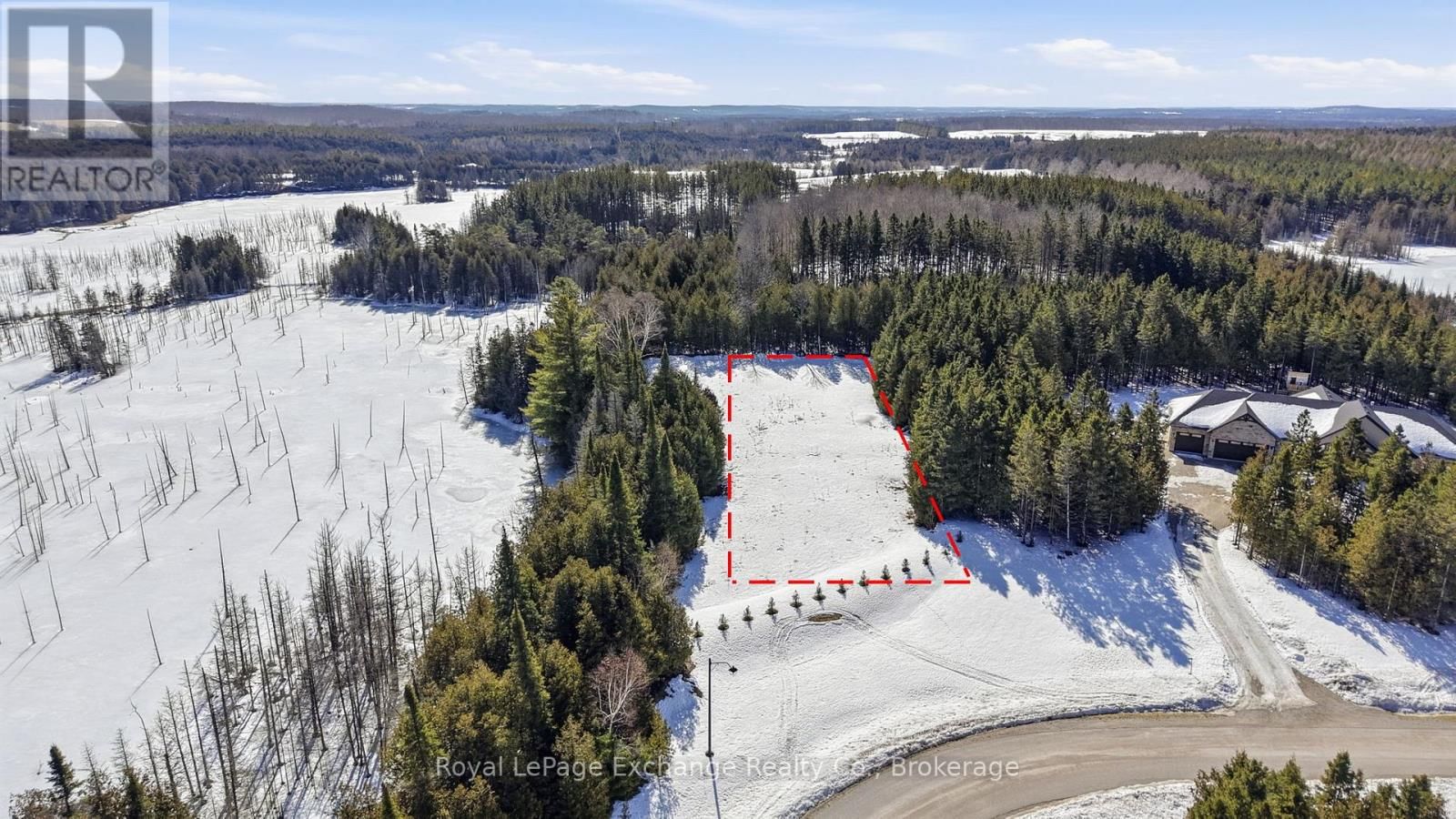 185 LOUISE CREEK CRESCENT Image 48