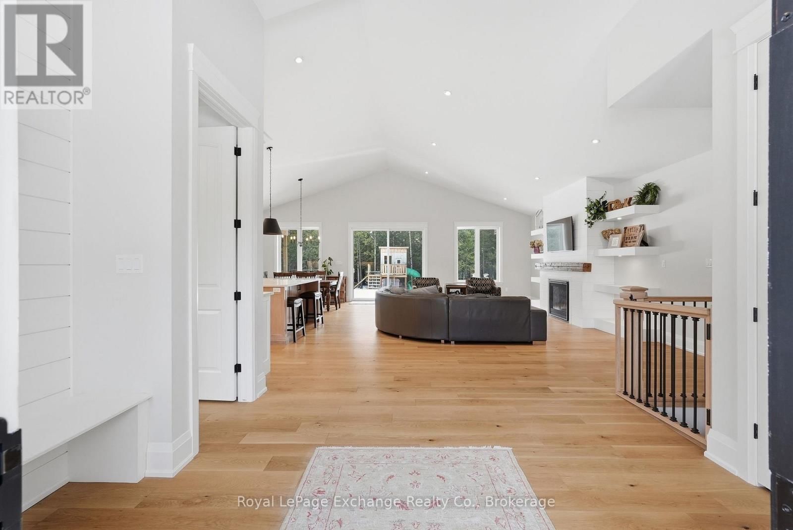 185 LOUISE CREEK CRESCENT Image 6