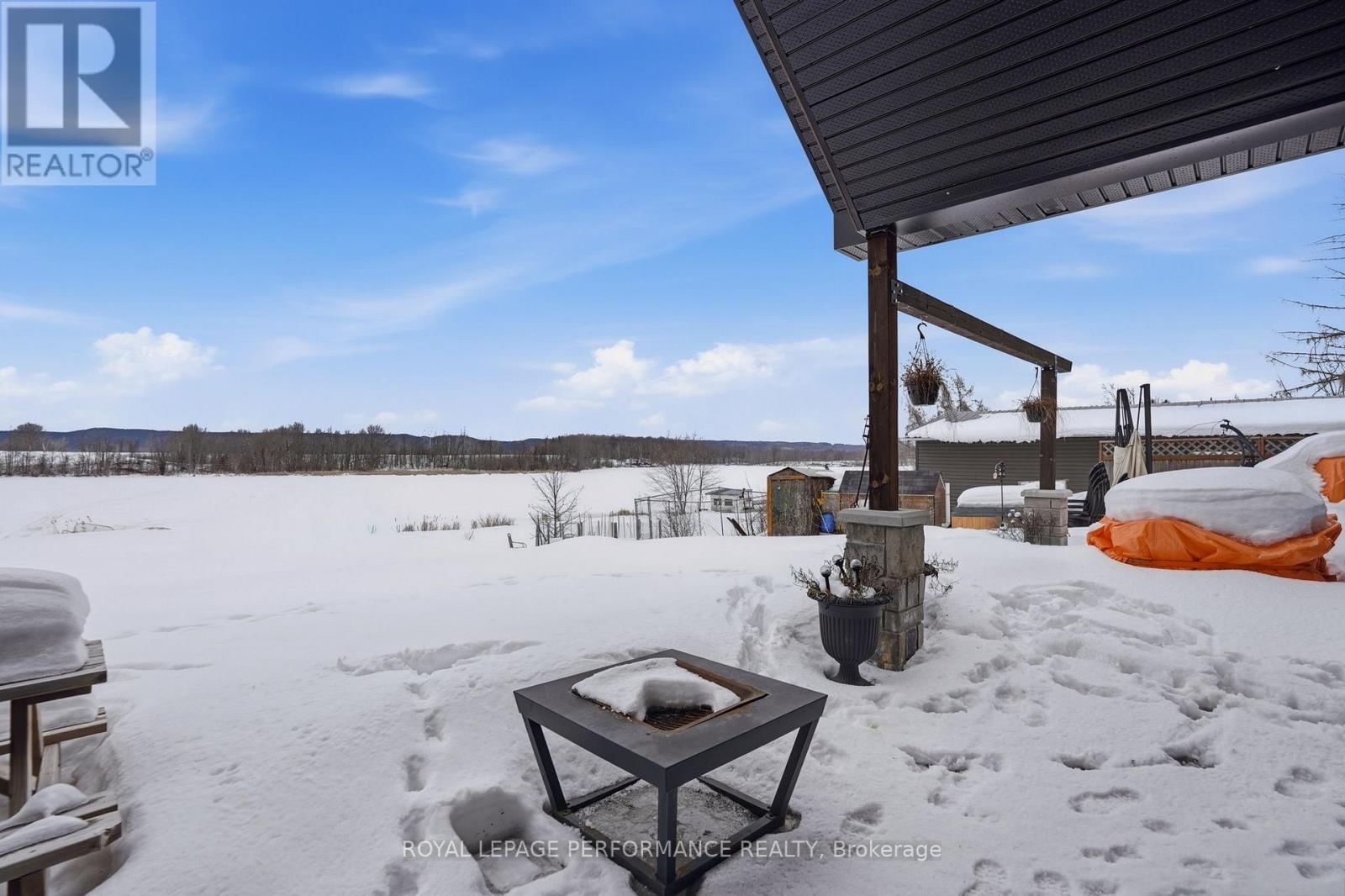 573 BAY ROAD Image 42