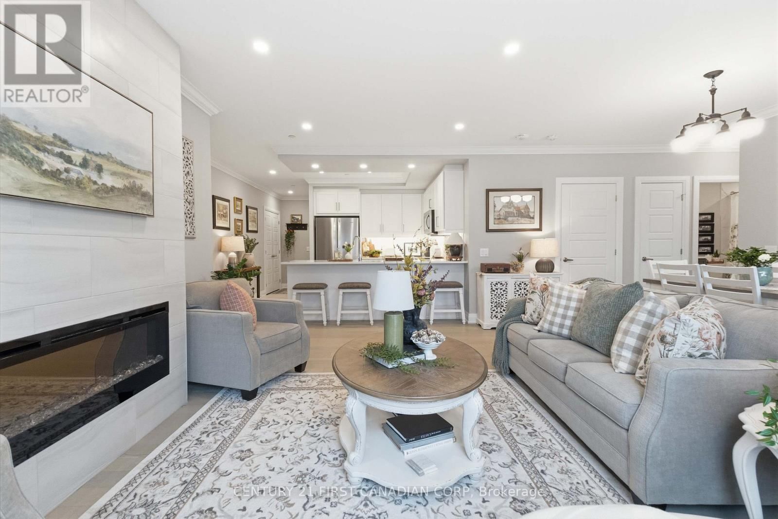 105 - 1975 FOUNTAIN GRASS DRIVE Image 23