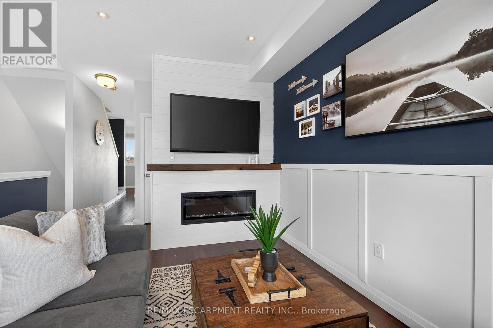 33 - 35 MIDHURST HEIGHTS Image 13