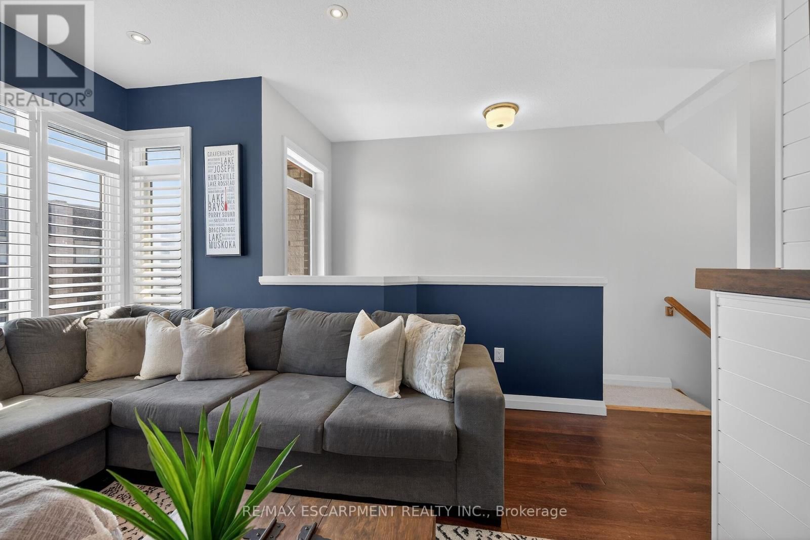 33 - 35 MIDHURST HEIGHTS Image 15