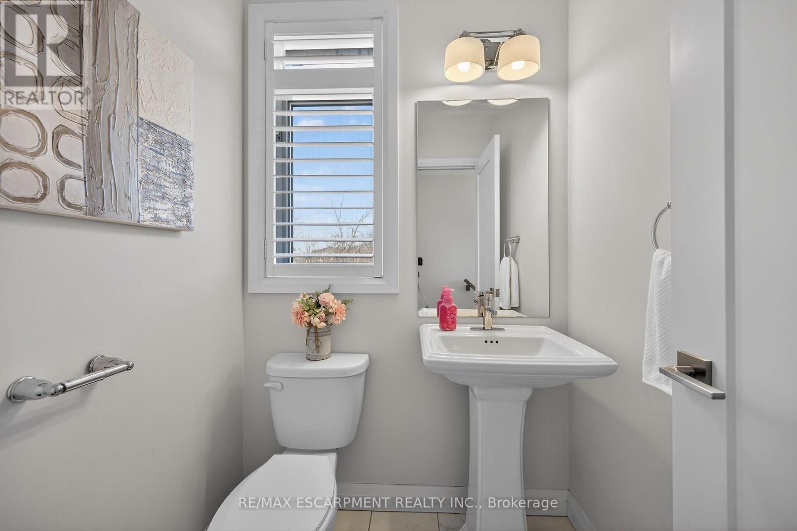 33 - 35 MIDHURST HEIGHTS Image 16