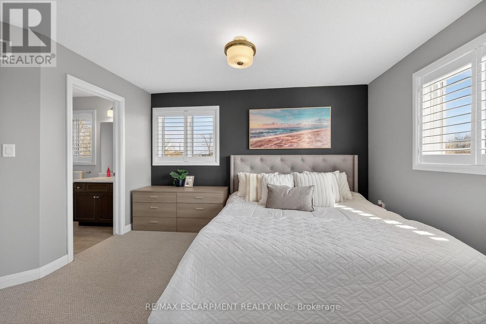 33 - 35 MIDHURST HEIGHTS Image 19