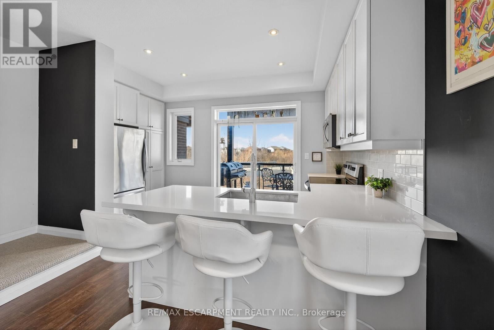 33 - 35 MIDHURST HEIGHTS Image 2