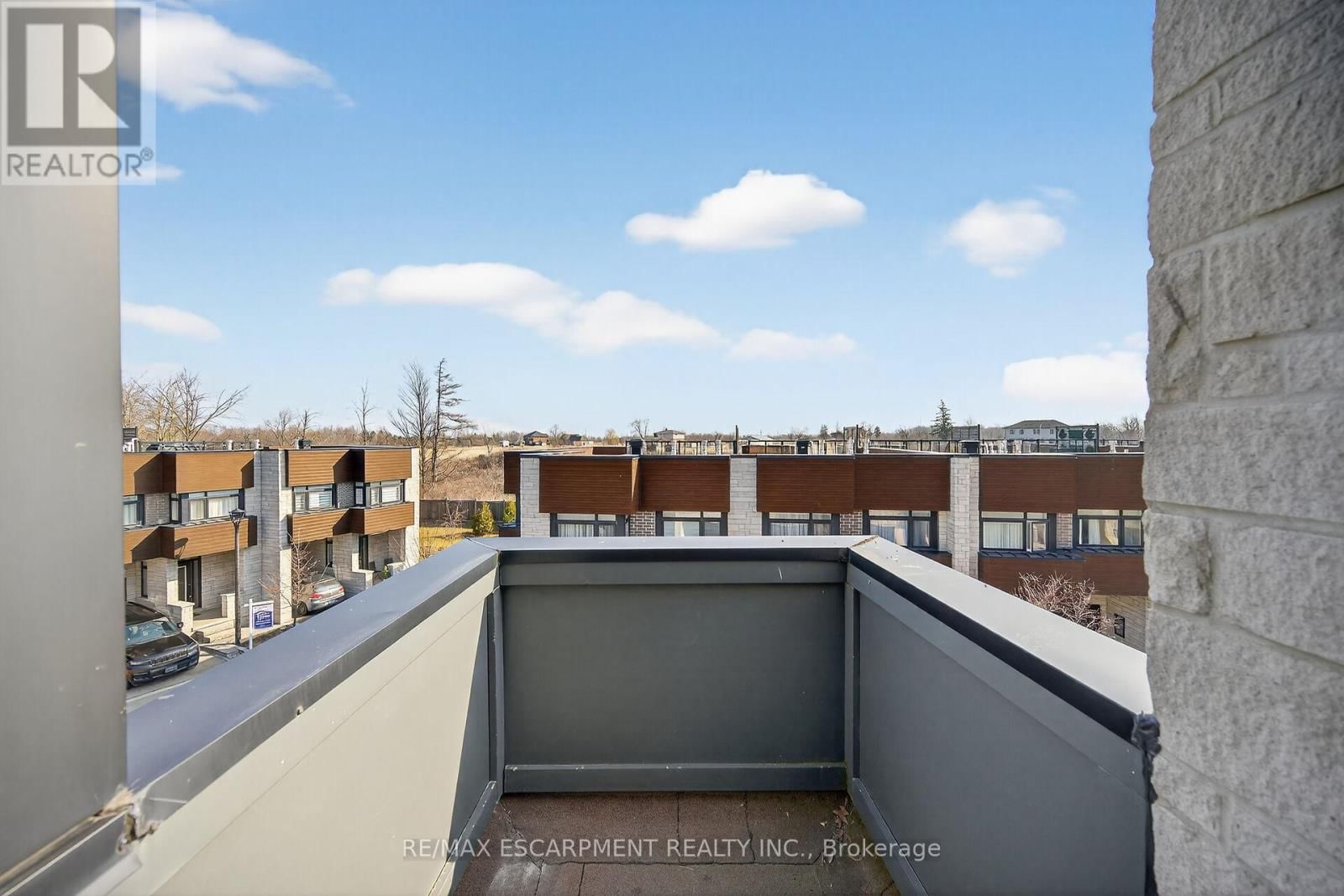 33 - 35 MIDHURST HEIGHTS Image 23