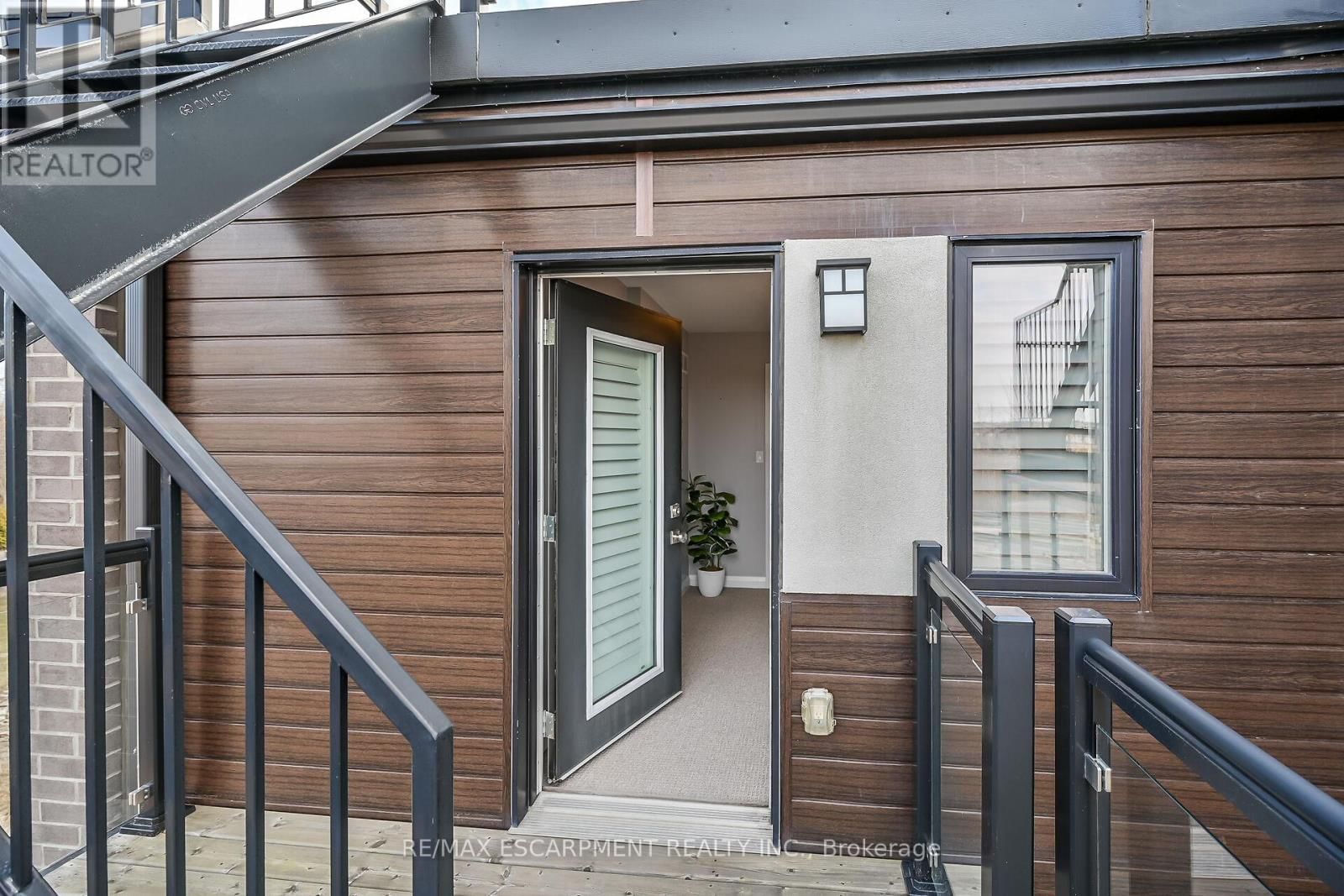 33 - 35 MIDHURST HEIGHTS Image 43