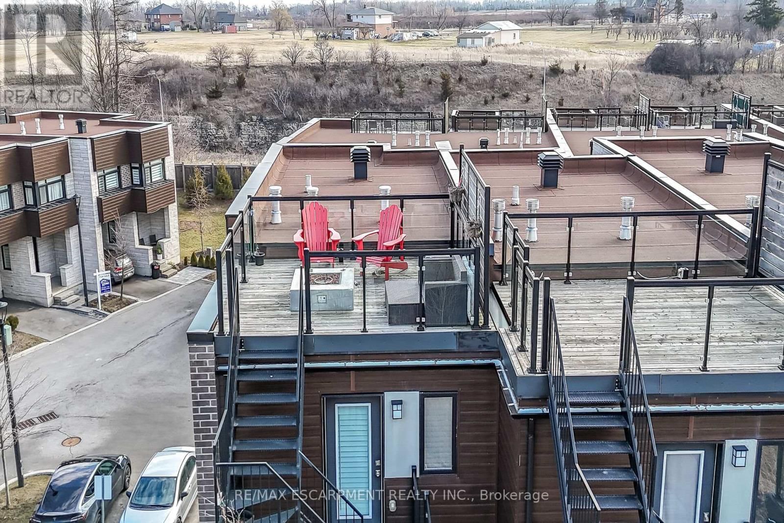 33 - 35 MIDHURST HEIGHTS Image 46