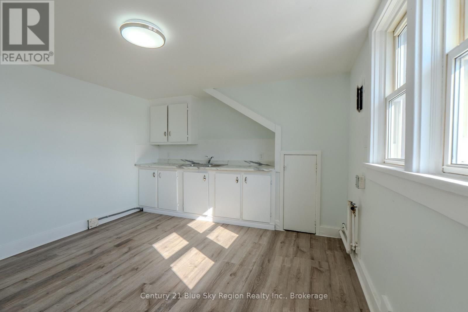 122 WILLIAM STREET Image 21