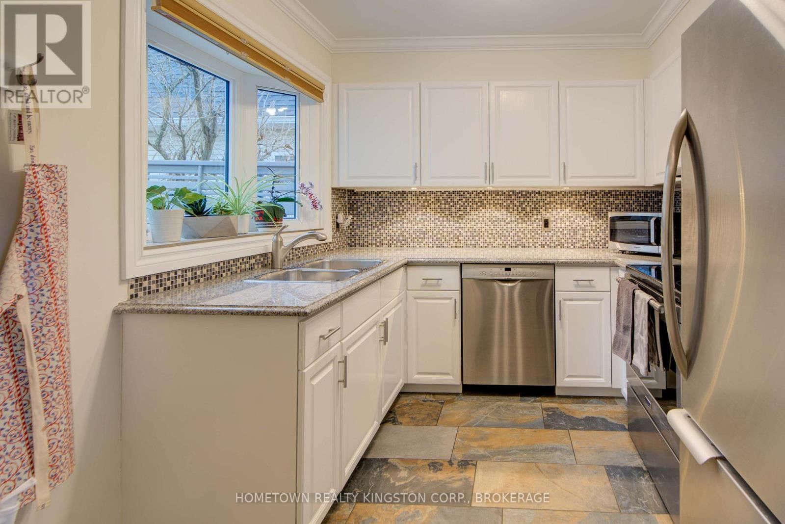 59 ABBEY DAWN DRIVE Image 8