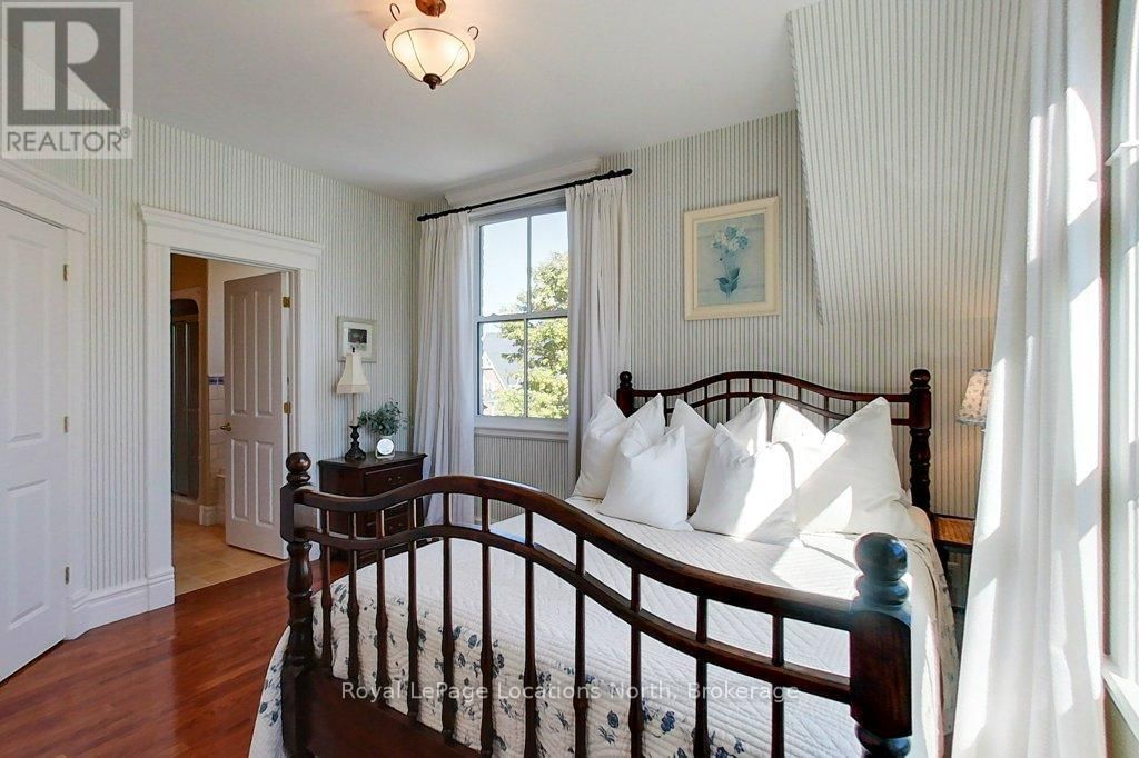 202 SNOWBRIDGE WAY Image 18