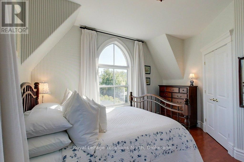 202 SNOWBRIDGE WAY Image 19