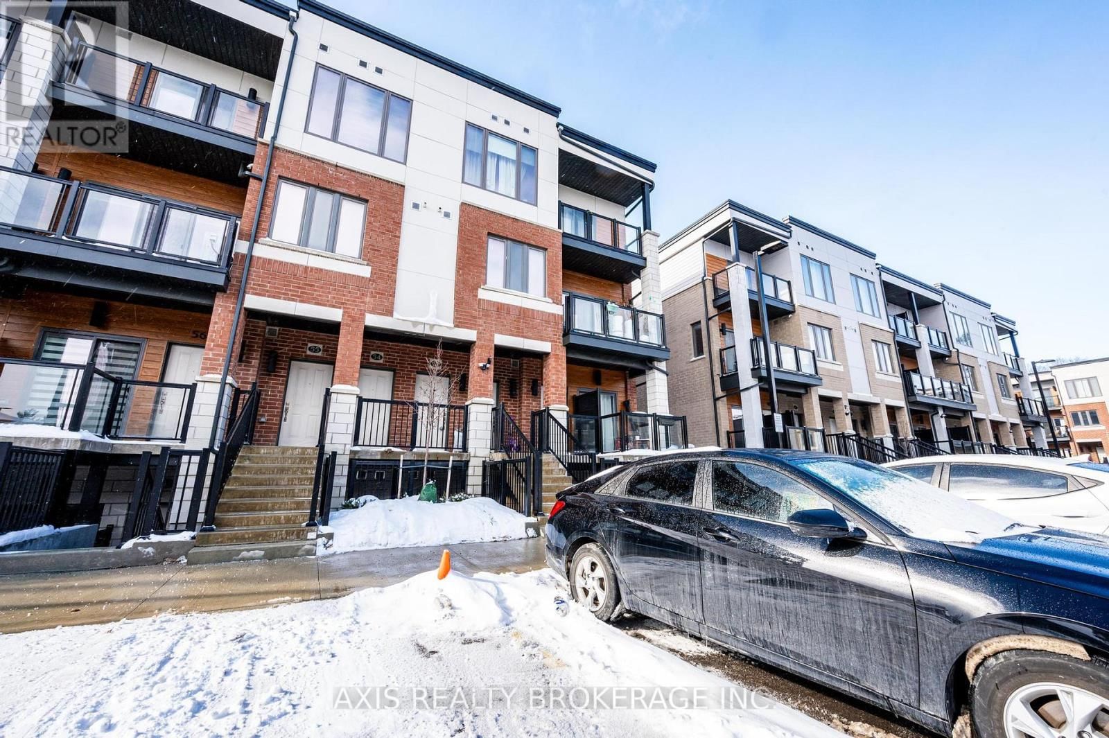 49 - 25 ISHERWOOD AVENUE Image 3