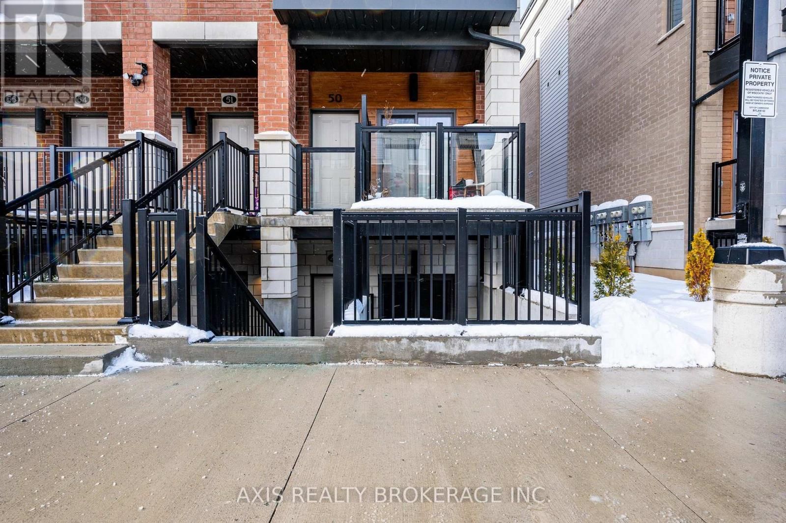 49 - 25 ISHERWOOD AVENUE Image 5