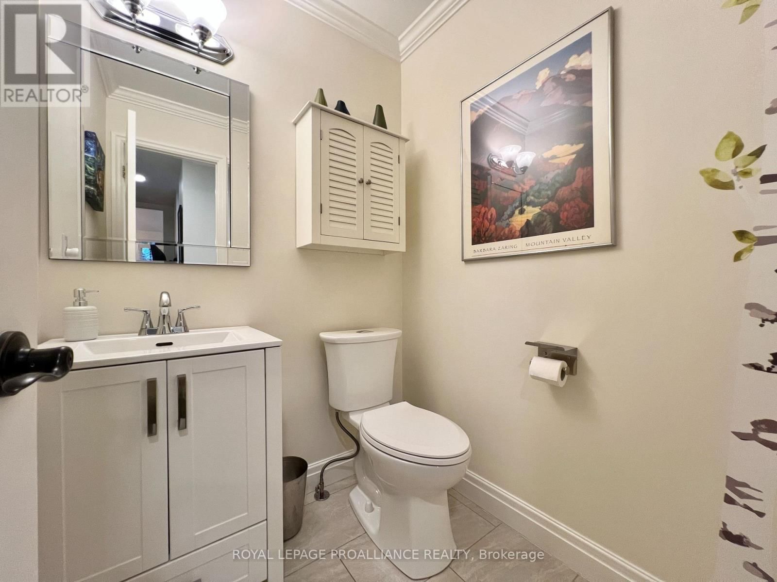 20 GEORGIAN COURT Image 12